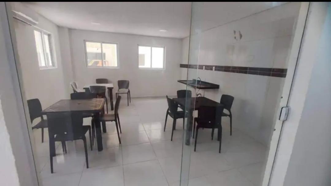 Apto Completo 2 Quartos, Piscina, Garagem e Ar-condicionado - Até 5 Pessoas