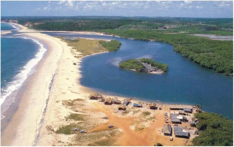 Apto Completo 2 Quartos, Piscina, Garagem e Ar-condicionado - Até 5 Pessoas