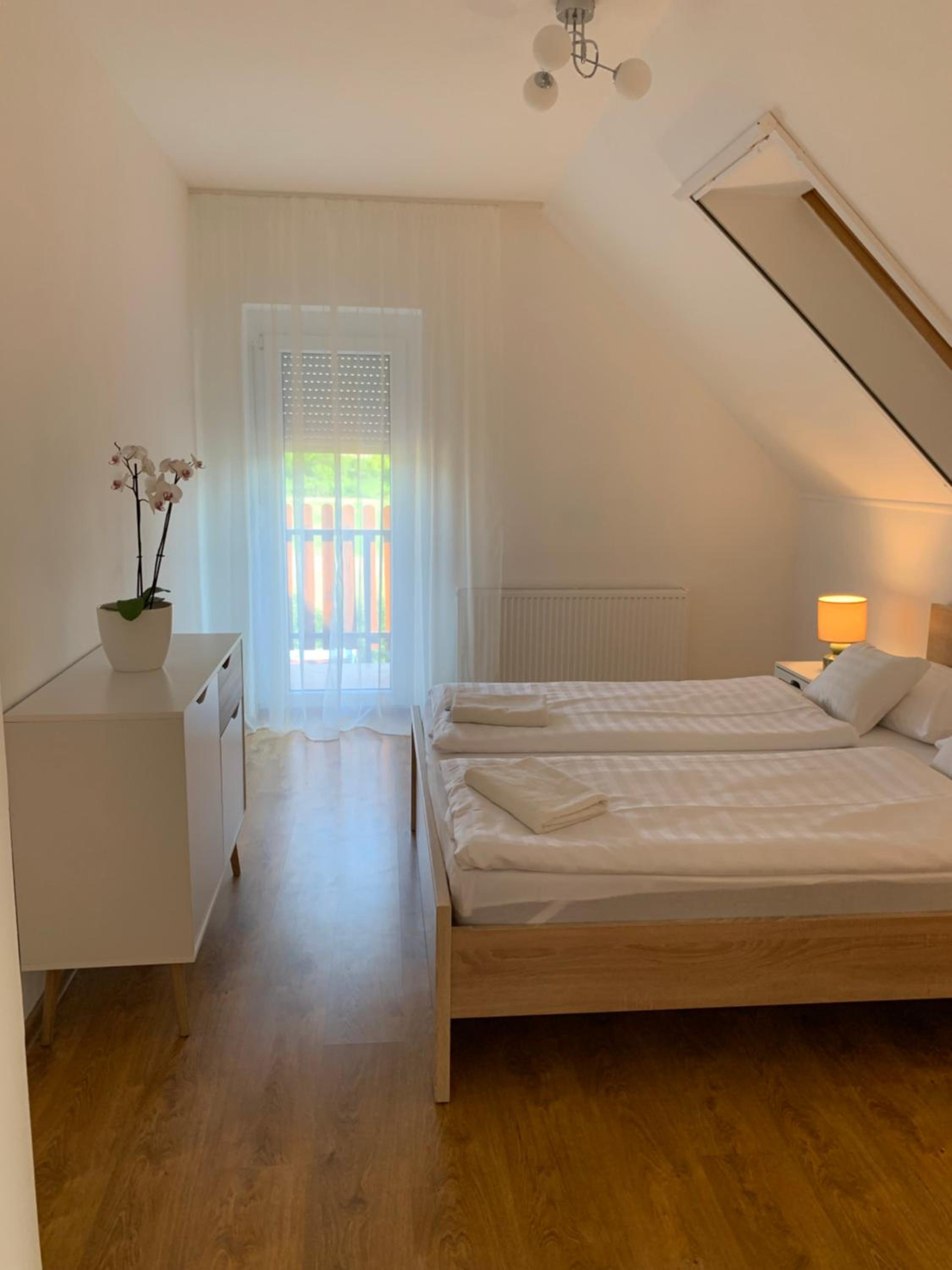 Fehér Orchidea Apartman view 3