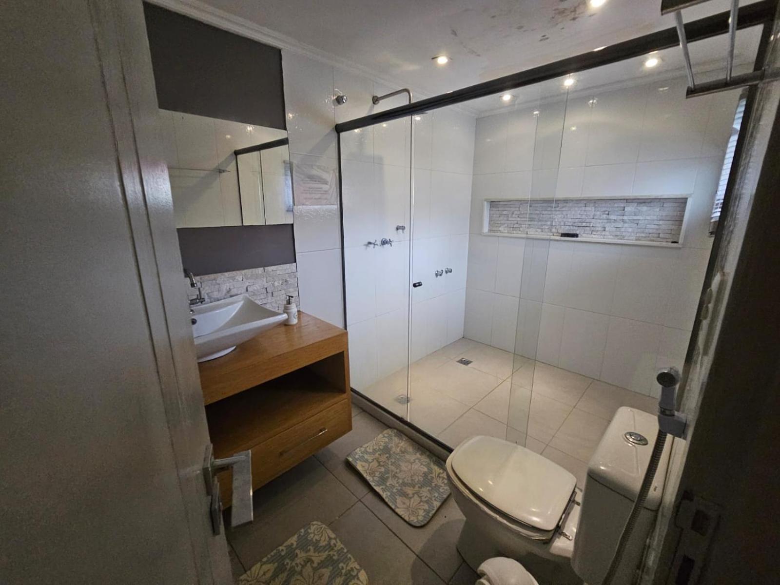 Duplex Inteiro com Piscina , & Churrasqueira
