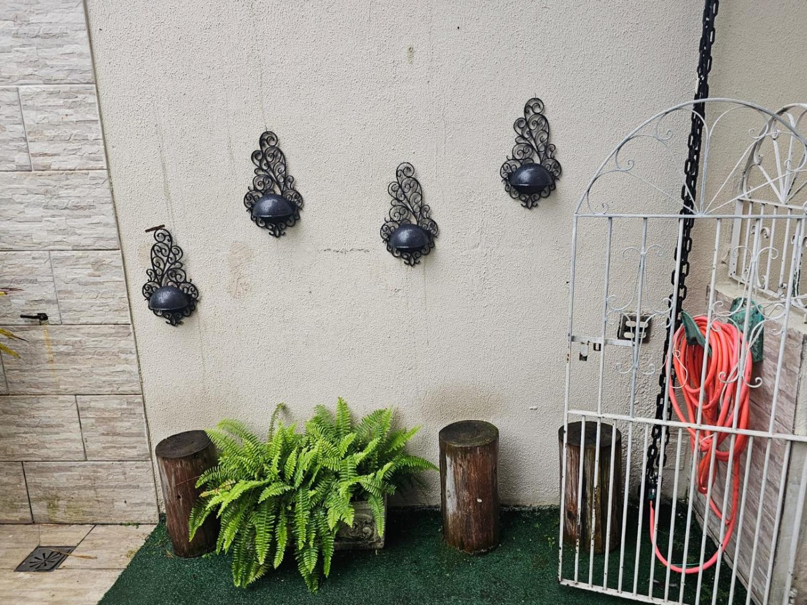 Duplex Inteiro com Piscina , & Churrasqueira