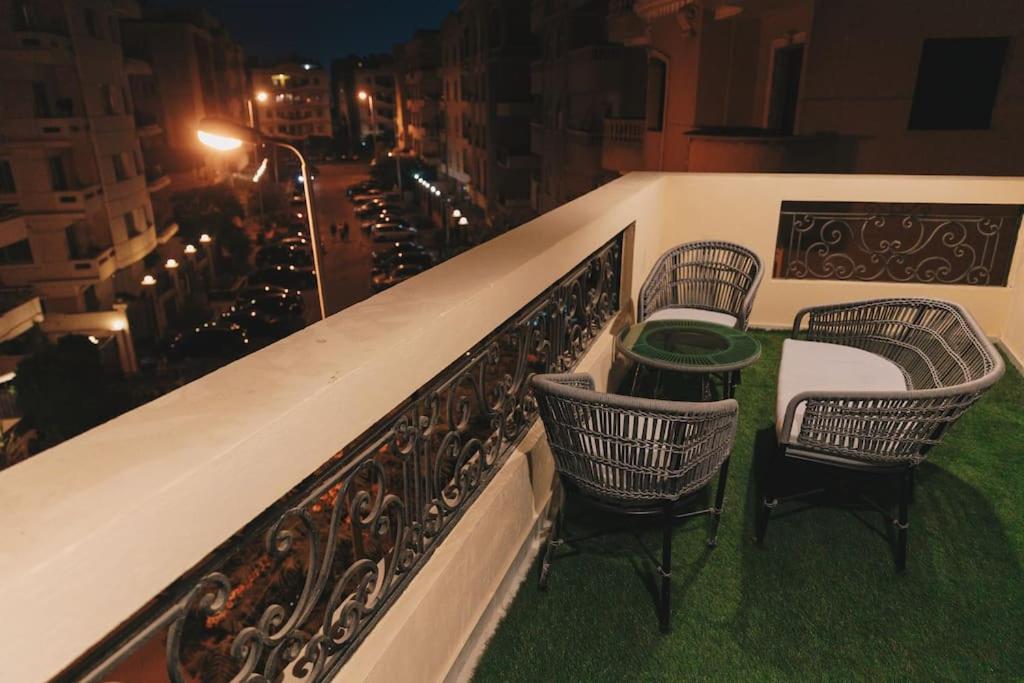 Signature Stays Breezy Modern Apt