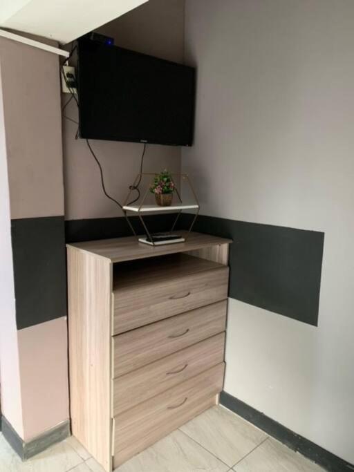 The Skylofts 2 Bedroom Apartment Lleras