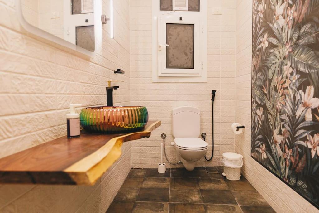 Signature Stays Breezy Modern Apt