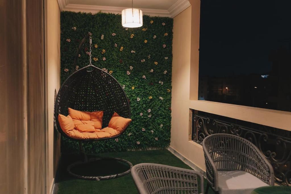 Signature Stays Breezy Modern Apt