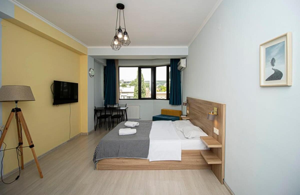 Stylish studio apt in the heart of old Tbilisi
