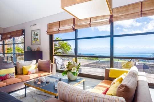 Exquisite 5-Bedroom Villa in Arzier for Families by GuestLee