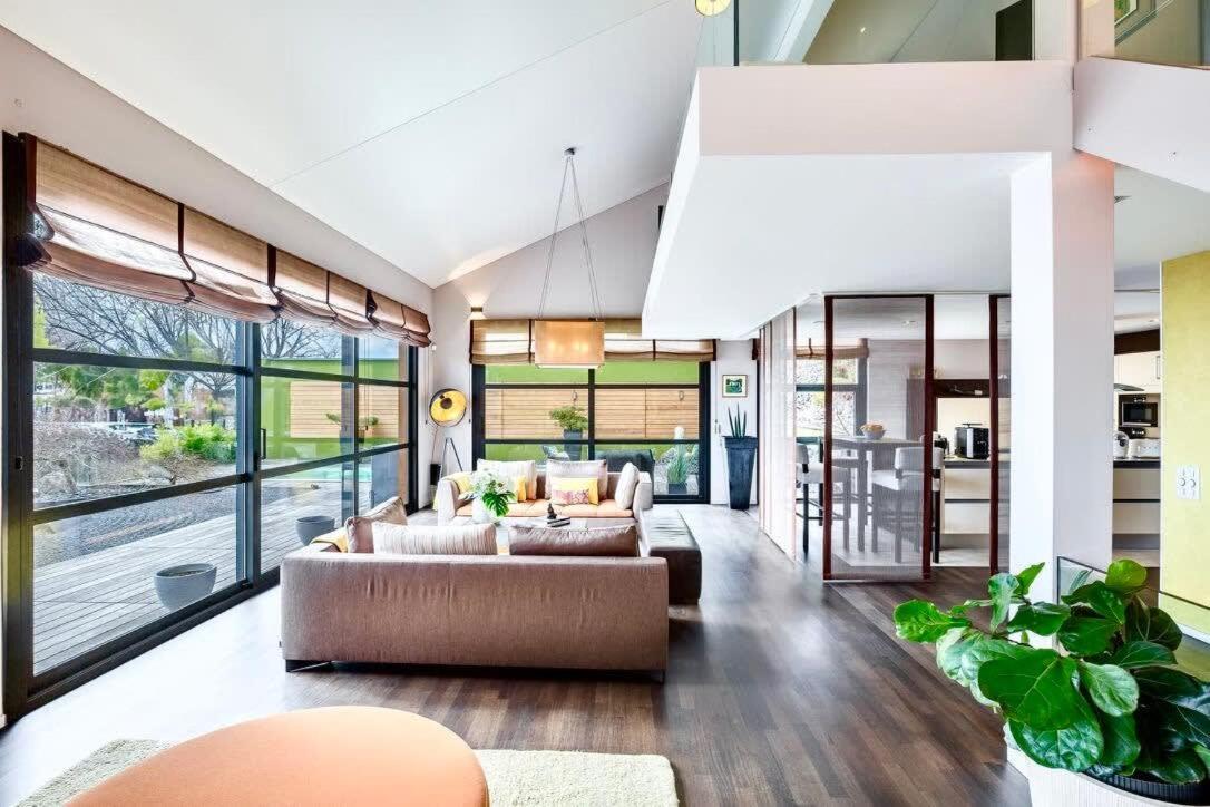 Exquisite 5-Bedroom Villa in Arzier for Families by GuestLee