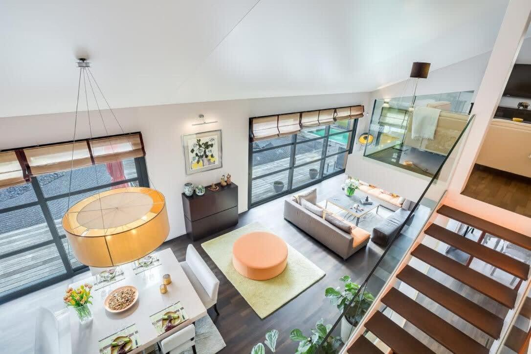 Exquisite 5-Bedroom Villa in Arzier for Families by GuestLee