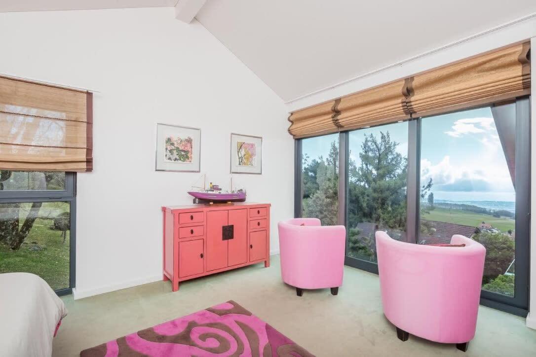 Exquisite 5-Bedroom Villa in Arzier for Families by GuestLee