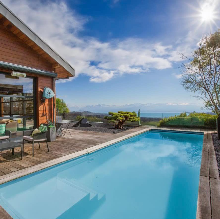 Exquisite 5-Bedroom Villa in Arzier for Families by GuestLee