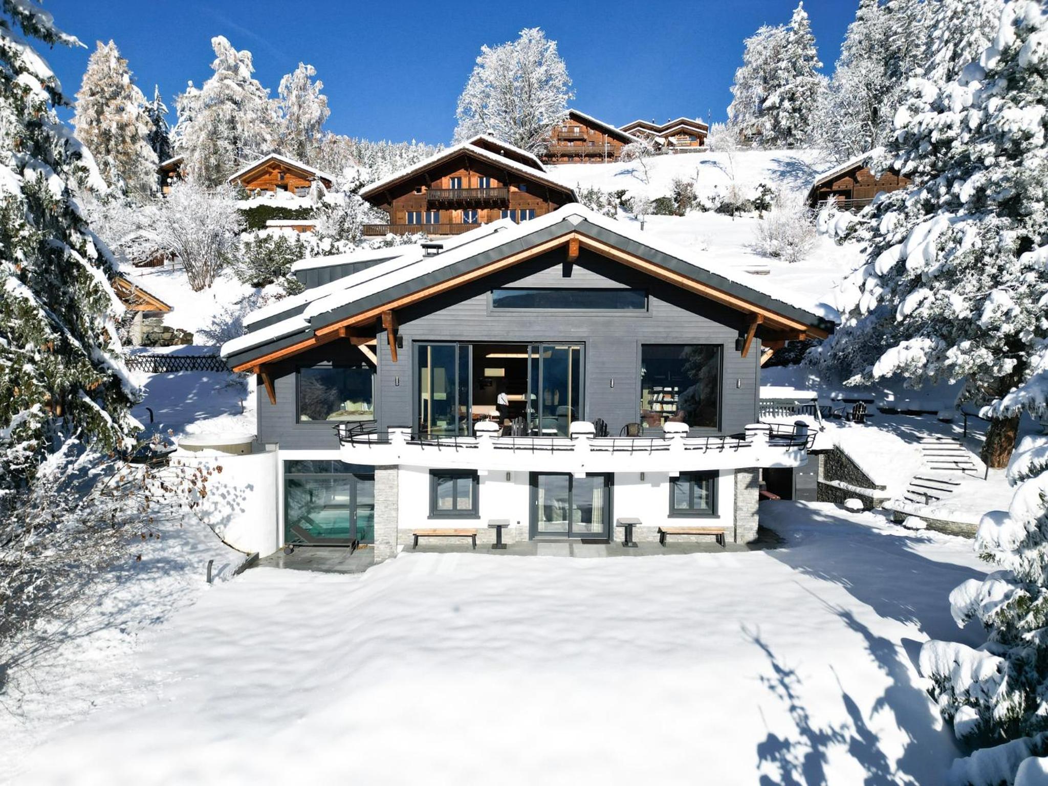 Sumptuous Chalet with Breathtaking views by GuestLee
