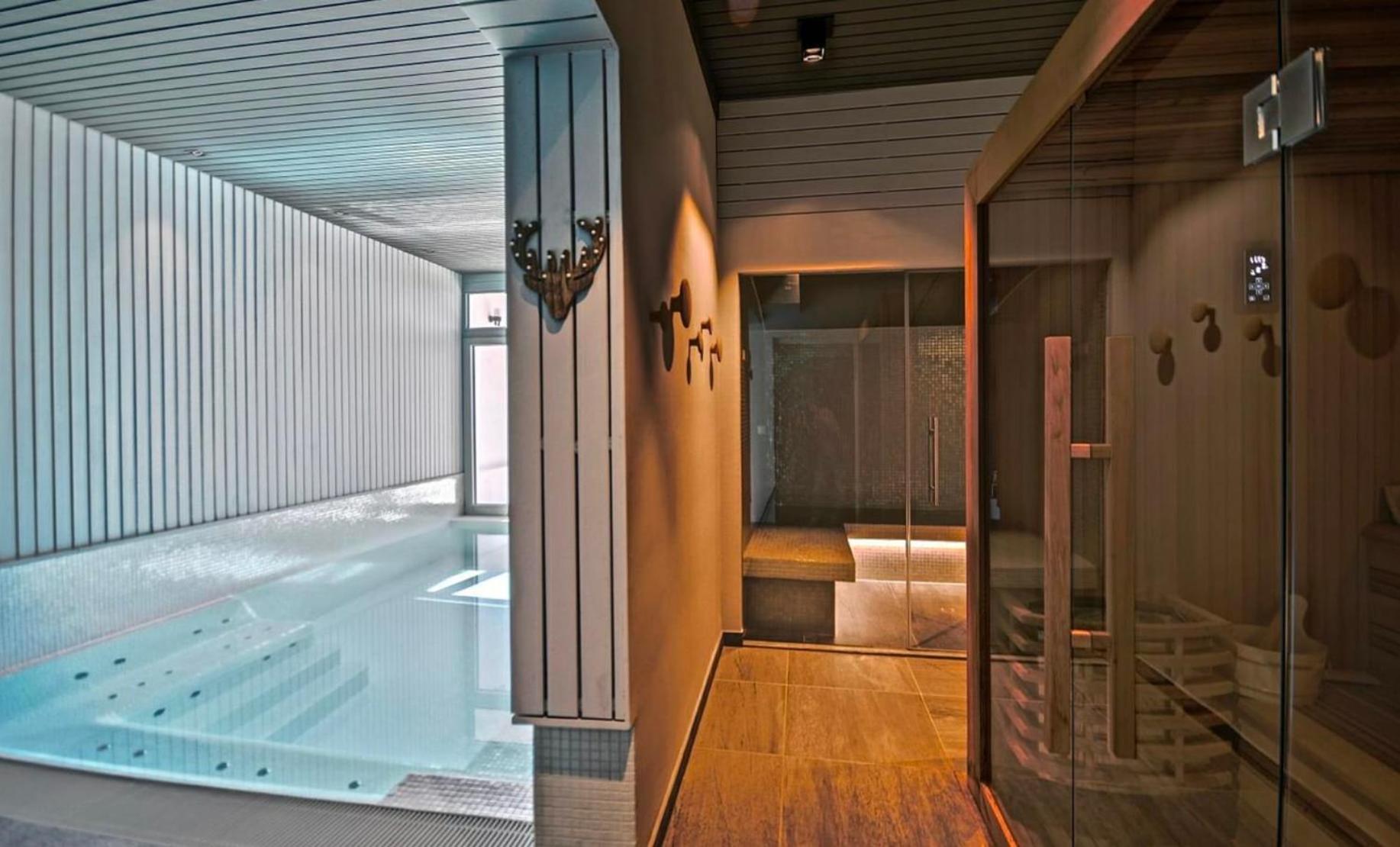 Sumptuous Chalet with Breathtaking views by GuestLee