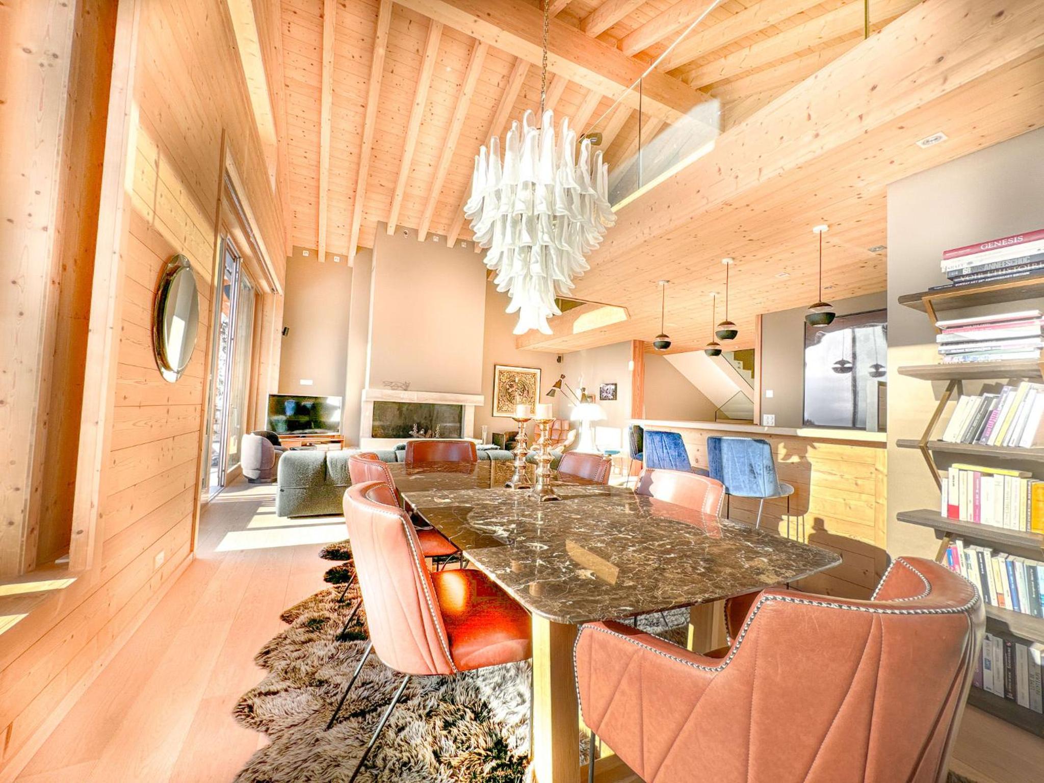 Sumptuous Chalet with Breathtaking views by GuestLee