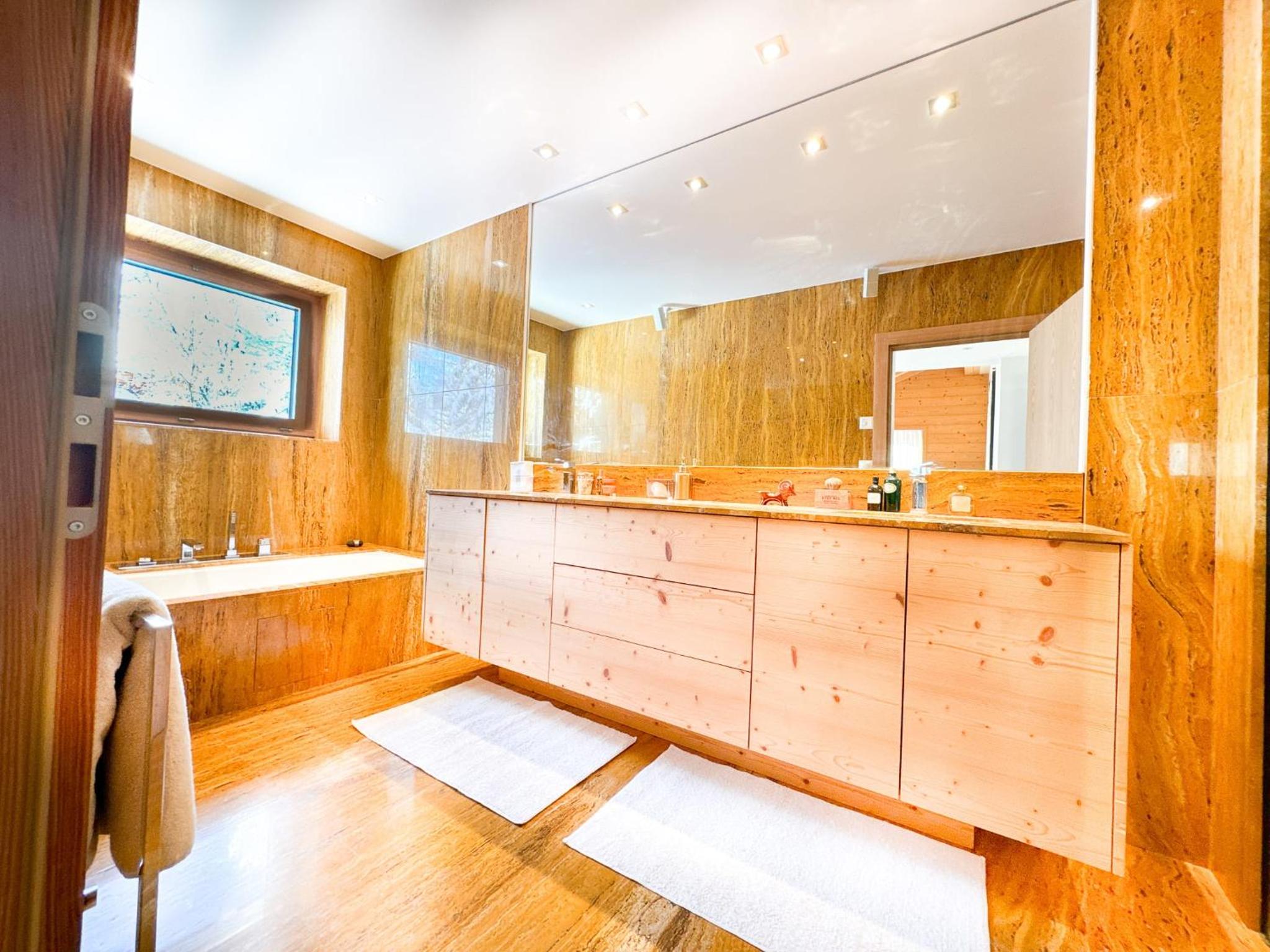 Sumptuous Chalet with Breathtaking views by GuestLee