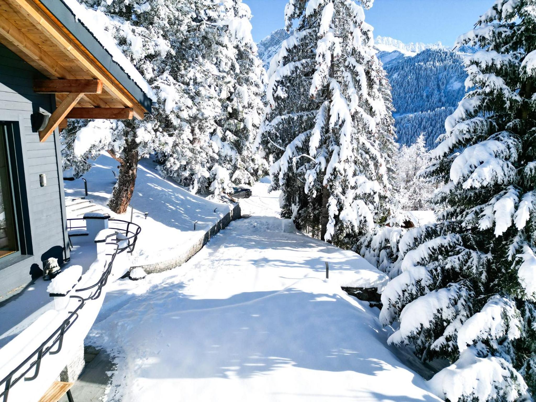 Sumptuous Chalet with Breathtaking views by GuestLee