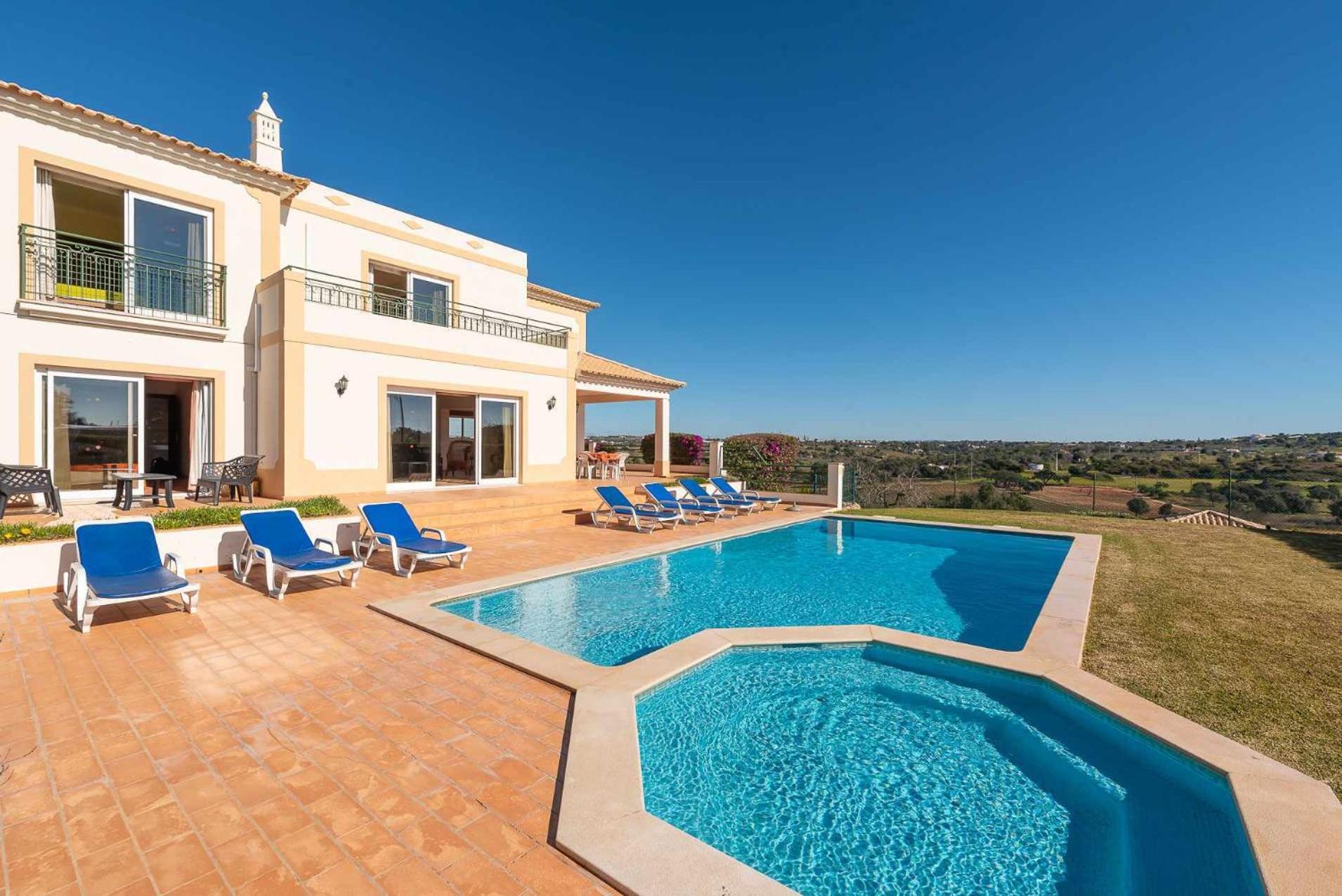 Villa Água view 2