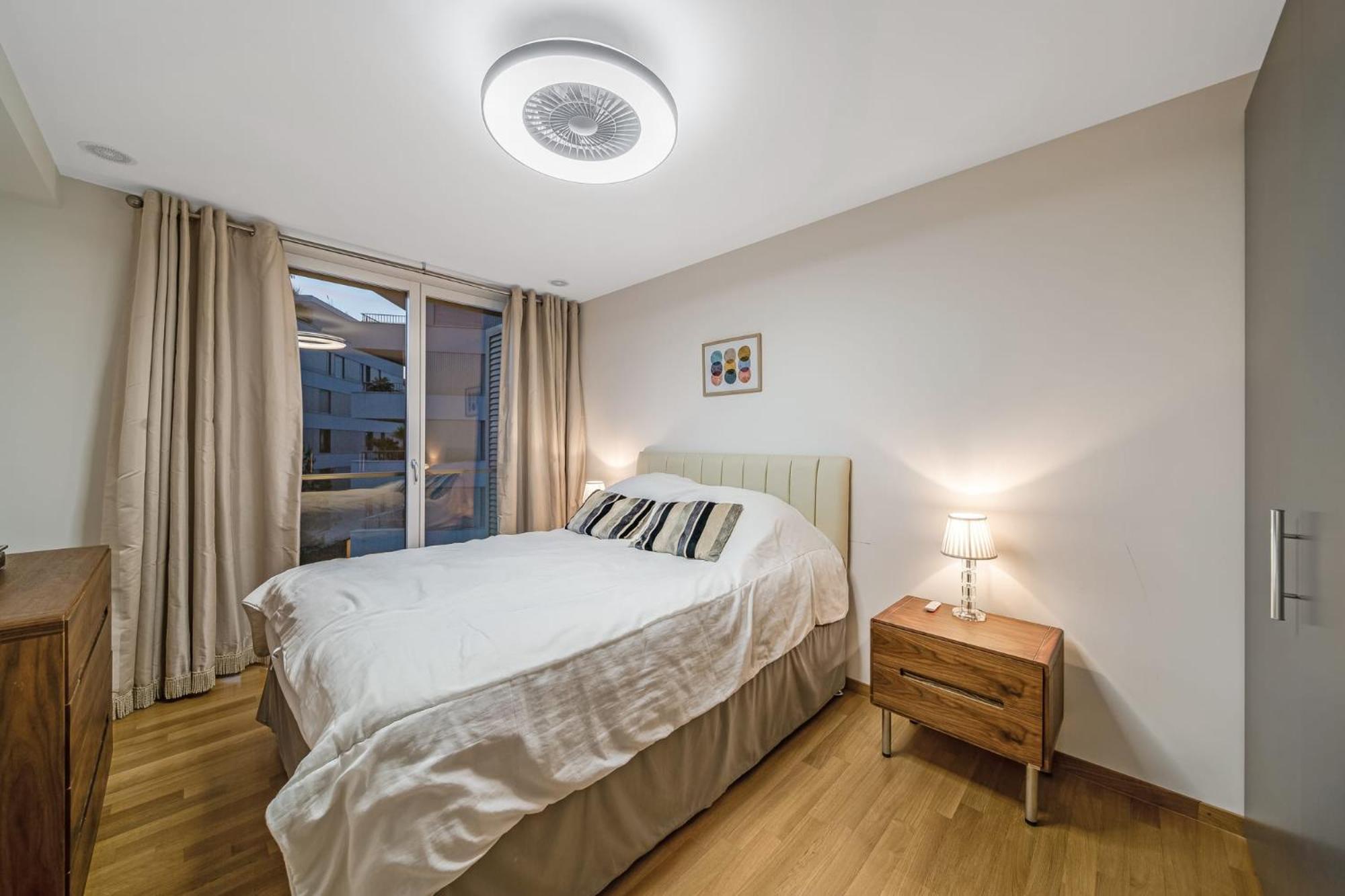 Luxury Apartment in Montreux with Panoramic Views by GuestLee