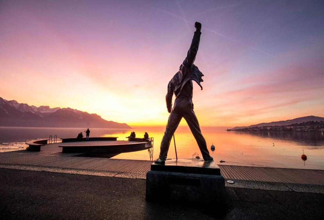 Luxury Apartment in Montreux with Panoramic Views by GuestLee
