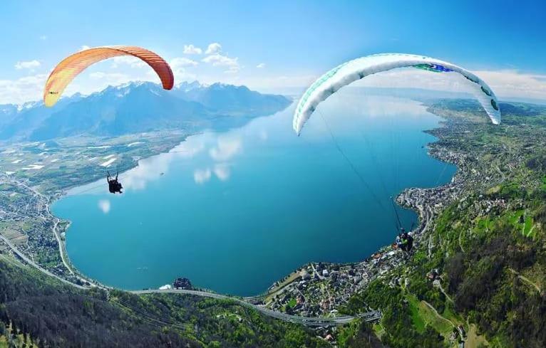Luxury Apartment in Montreux with Panoramic Views by GuestLee