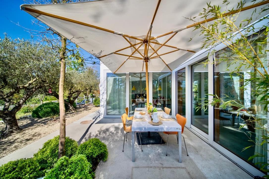 Villa Serenity Sustainable Luxury Retreat by GuestLee
