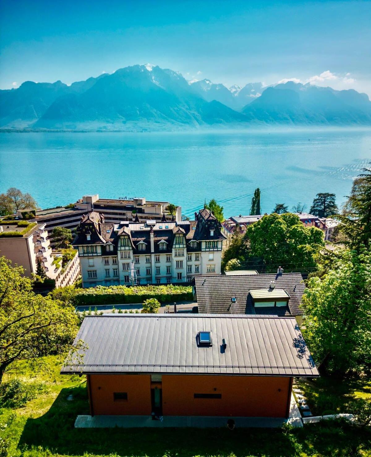 Villa Rose in the center of Montreux by GuestLee