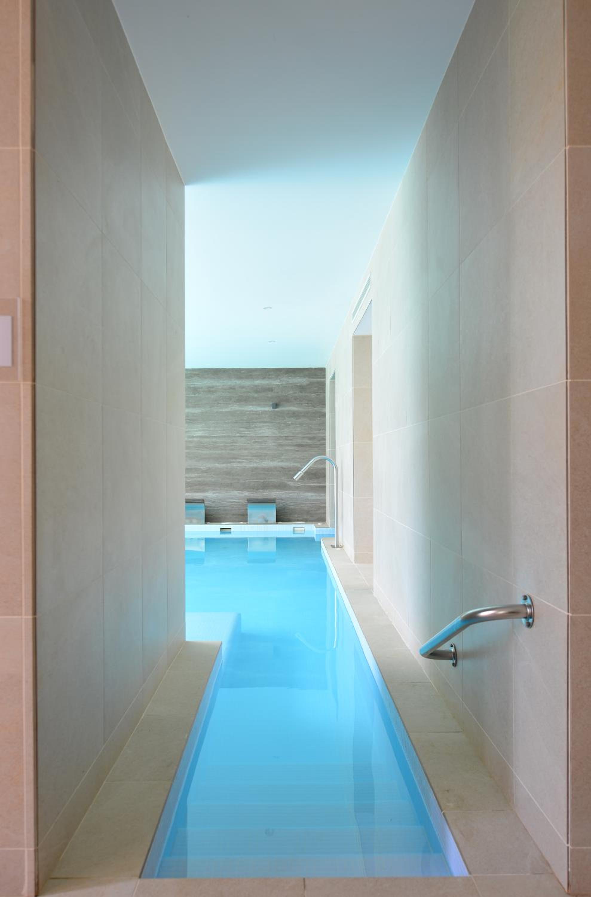 Allonbay Mediterranean Apartments by NRAS
