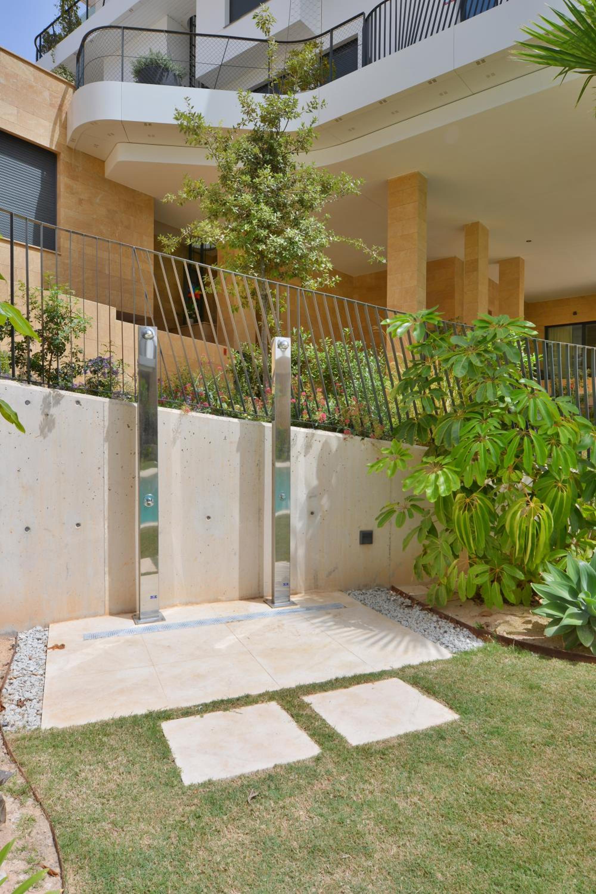 Allonbay Mediterranean Apartments by NRAS