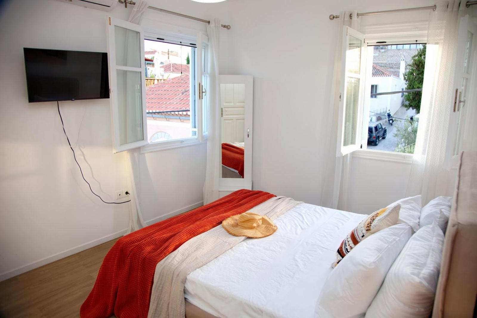 Aroura Maisonette Spetses 4BR photo 4