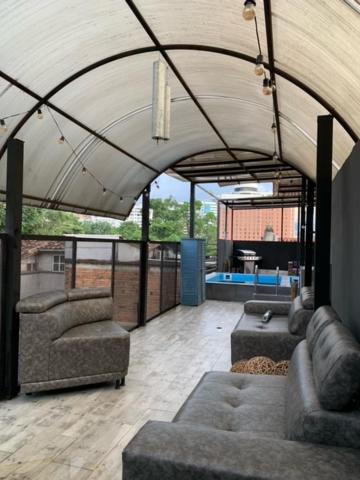 Skylofts Luxor 3BD W Jacuzzi, PooL and Rooftop Lleras