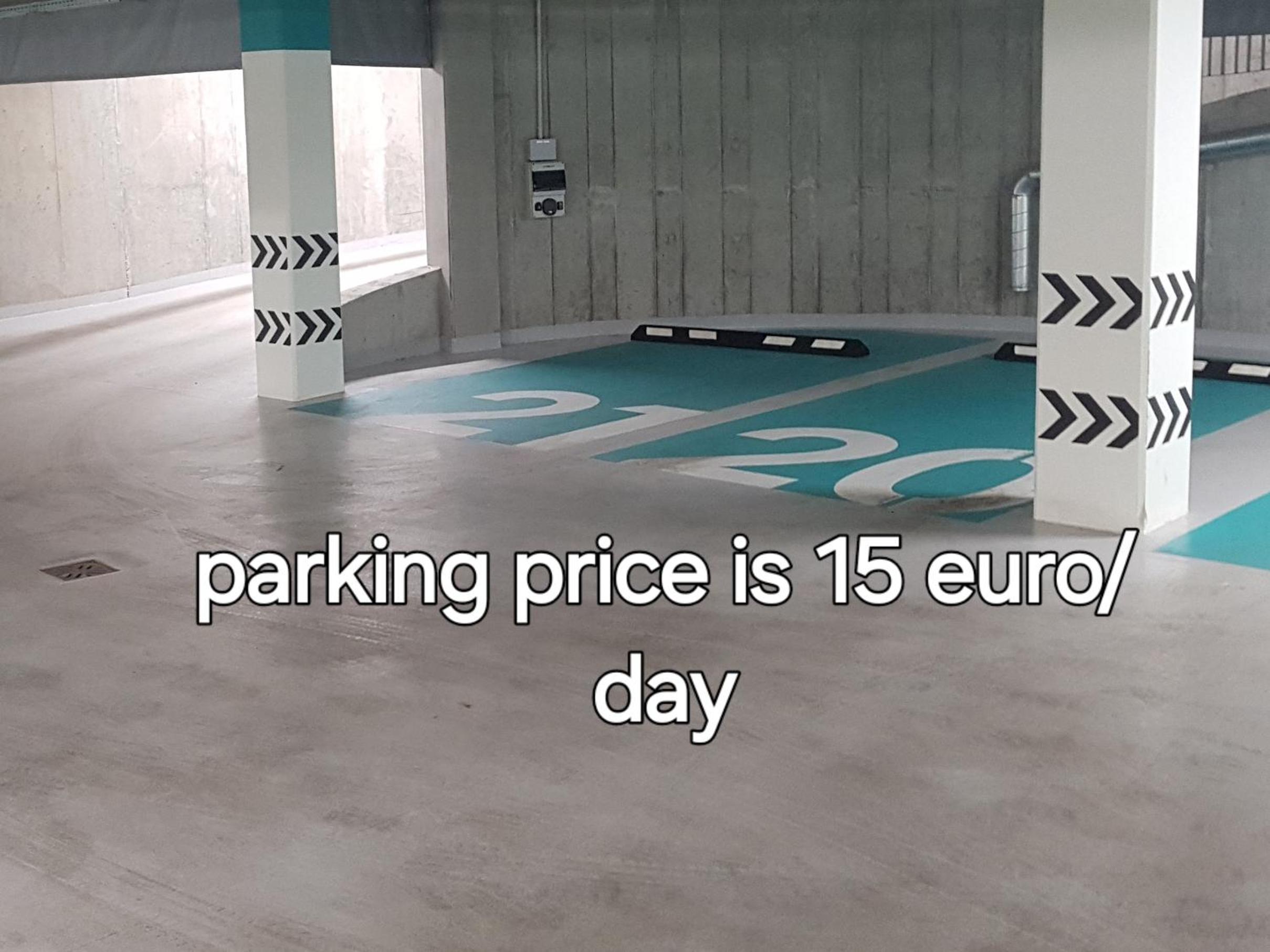 HaPPy Inn Laime Studio, Self Check-In-24-7, A-C, Parking-in-the-underground-Garage