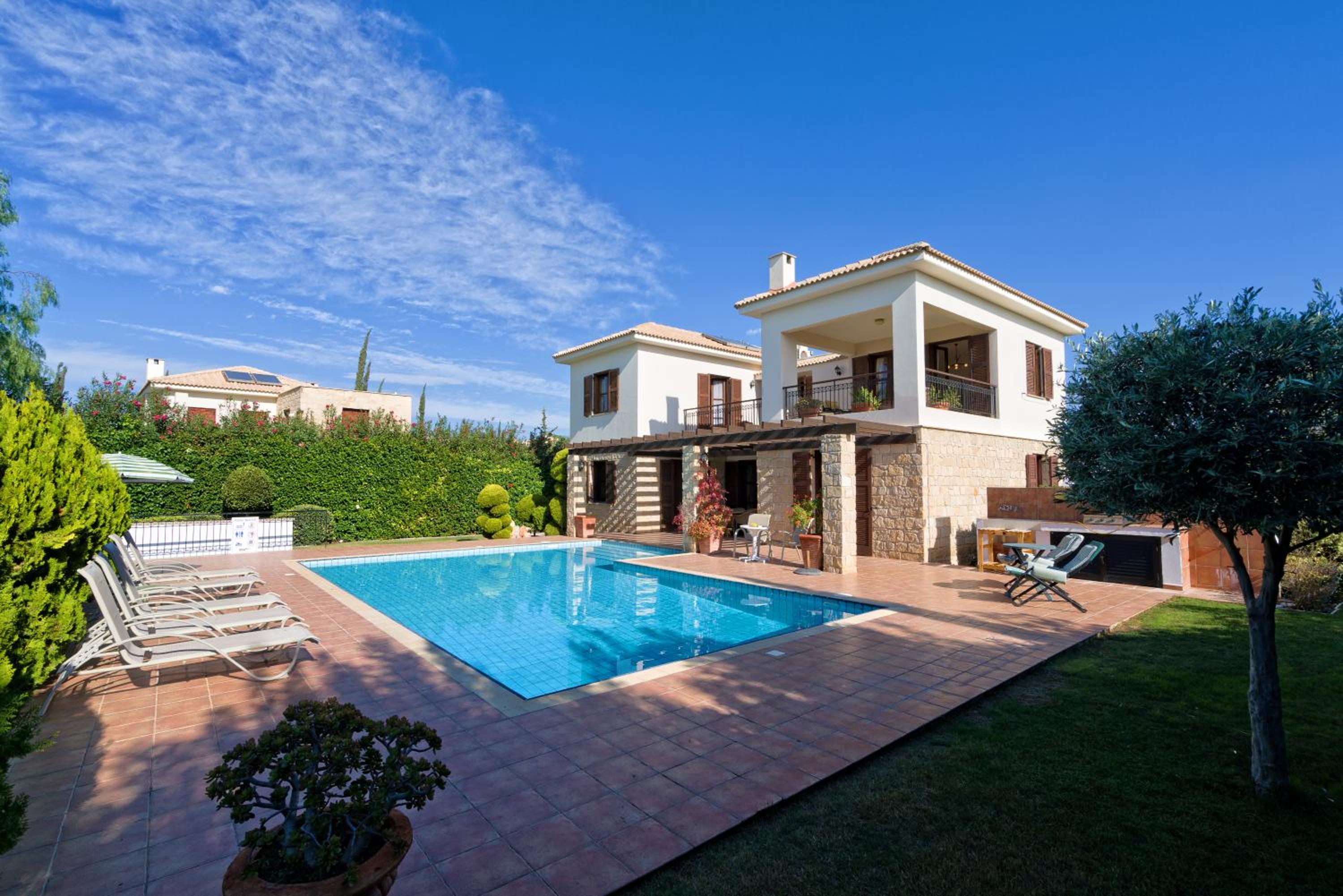 3 bedroom Villa Anarita with private pool, Aphrodite Hills Resort