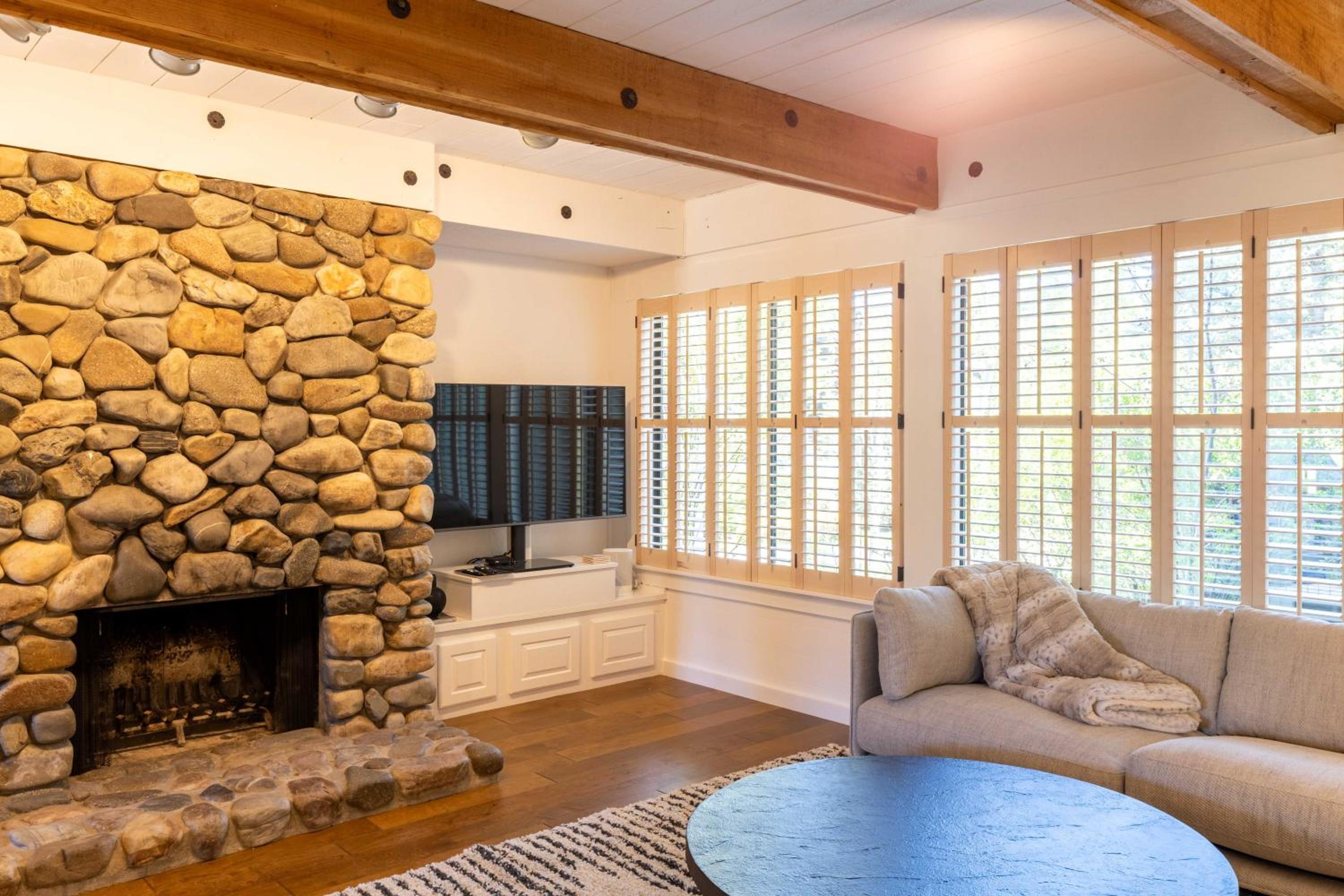 Dollar Meadows Condo with Sun Valley Resort Amenities view 3