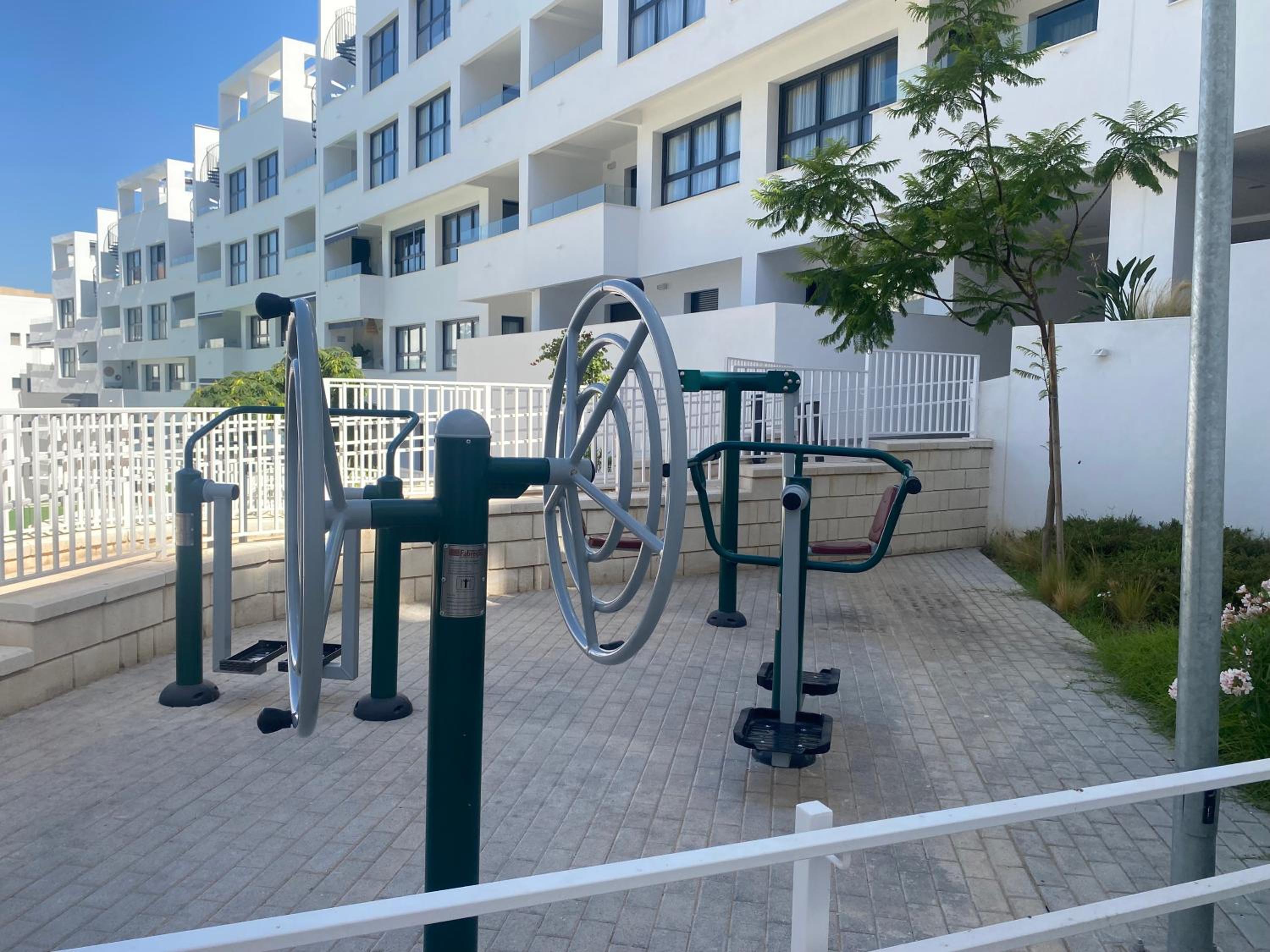 Luxury apartment with pool in Estepona-centre