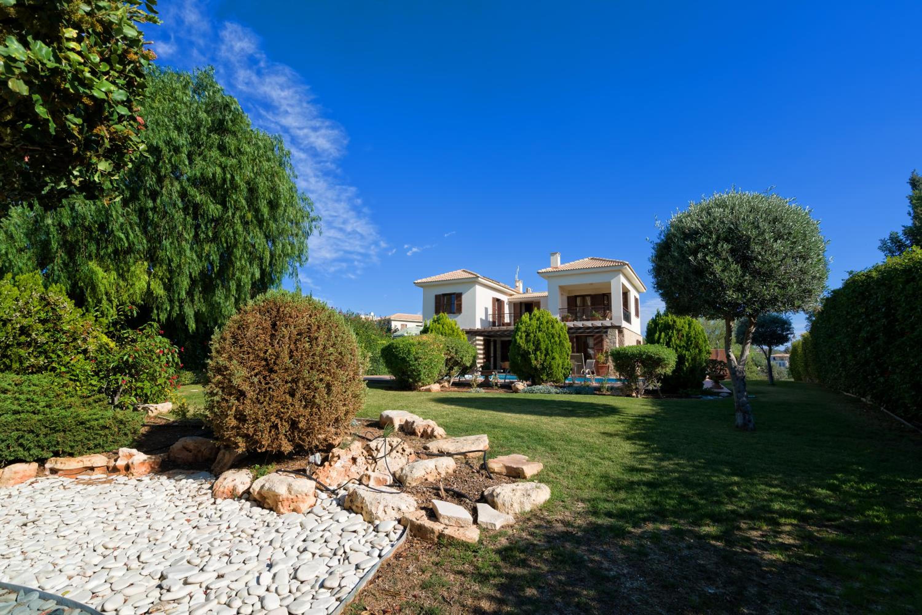 3 bedroom Villa Anarita with private pool, Aphrodite Hills Resort