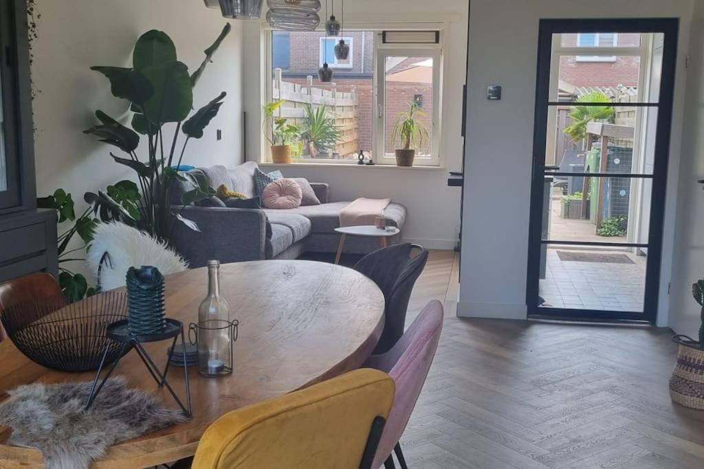 Garden, Jacuzzi, bbq, city centre, 2 bedrooms view 3