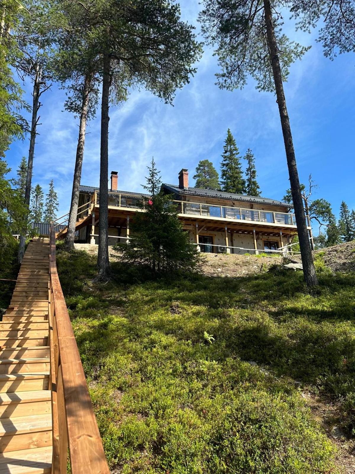 Hilltop Villa at Lake Porontima