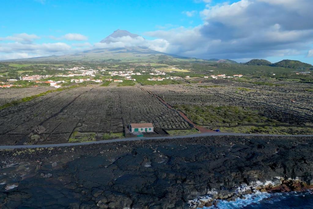 Pico Island Villas 22 - Ocean Front & UNESCO Heritage Century-Old Grapevines