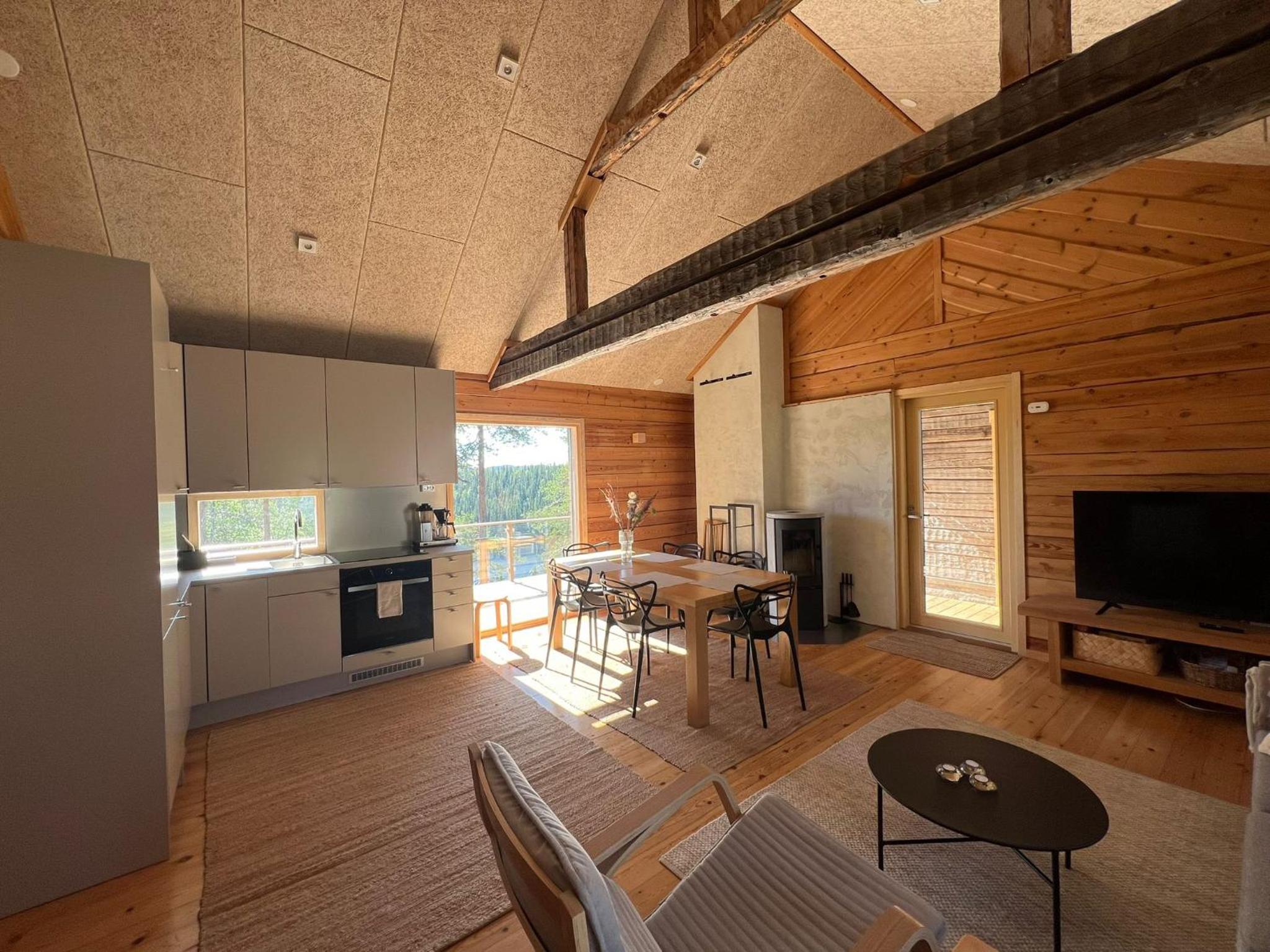 Hilltop Villa at Lake Porontima