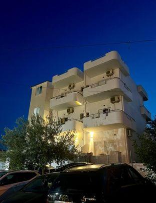 Eno Apartments