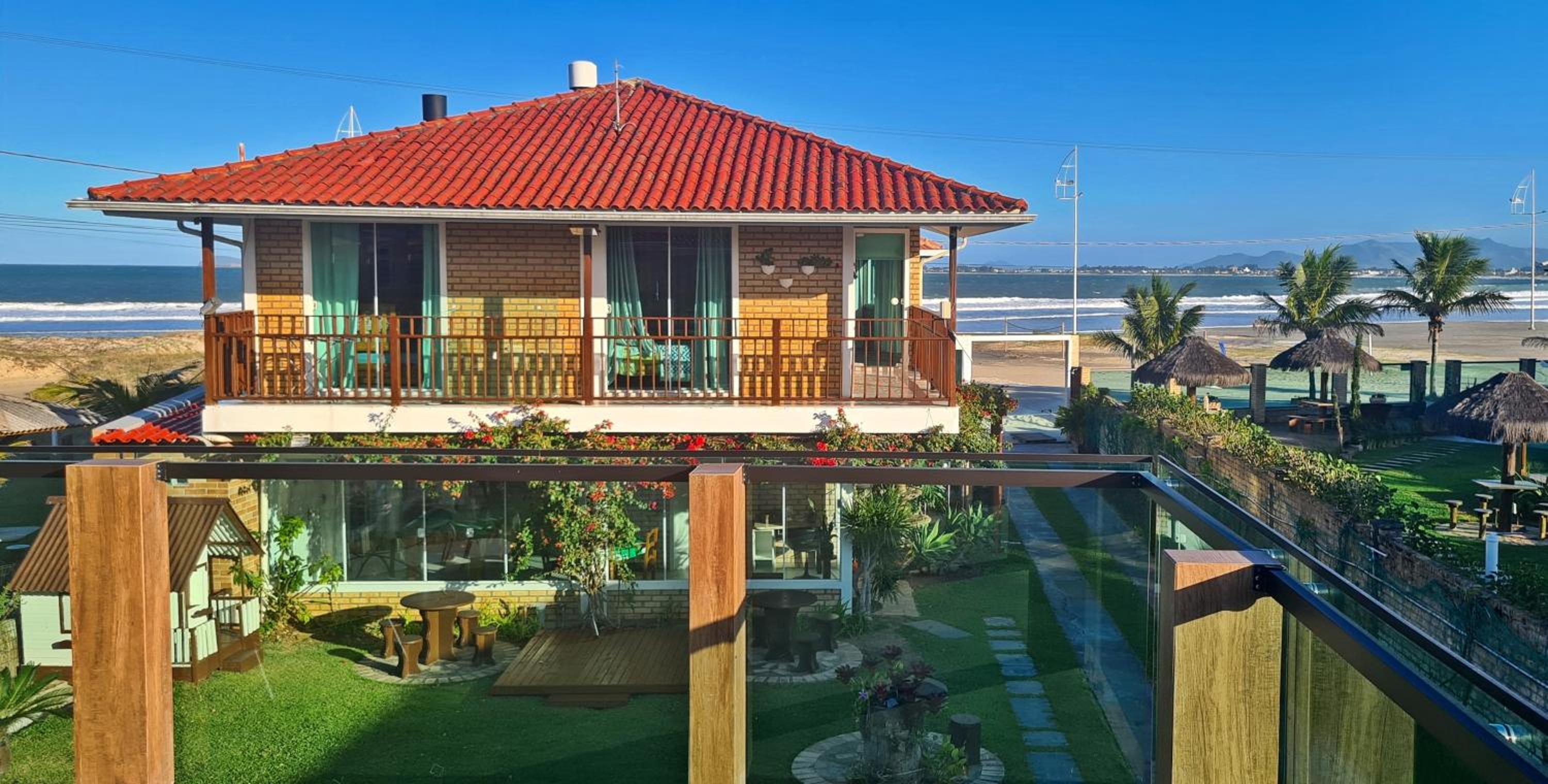 Pousada Recanto Edênico - à beira mar da Praia Ponta do Papagaio, Palhoça SC