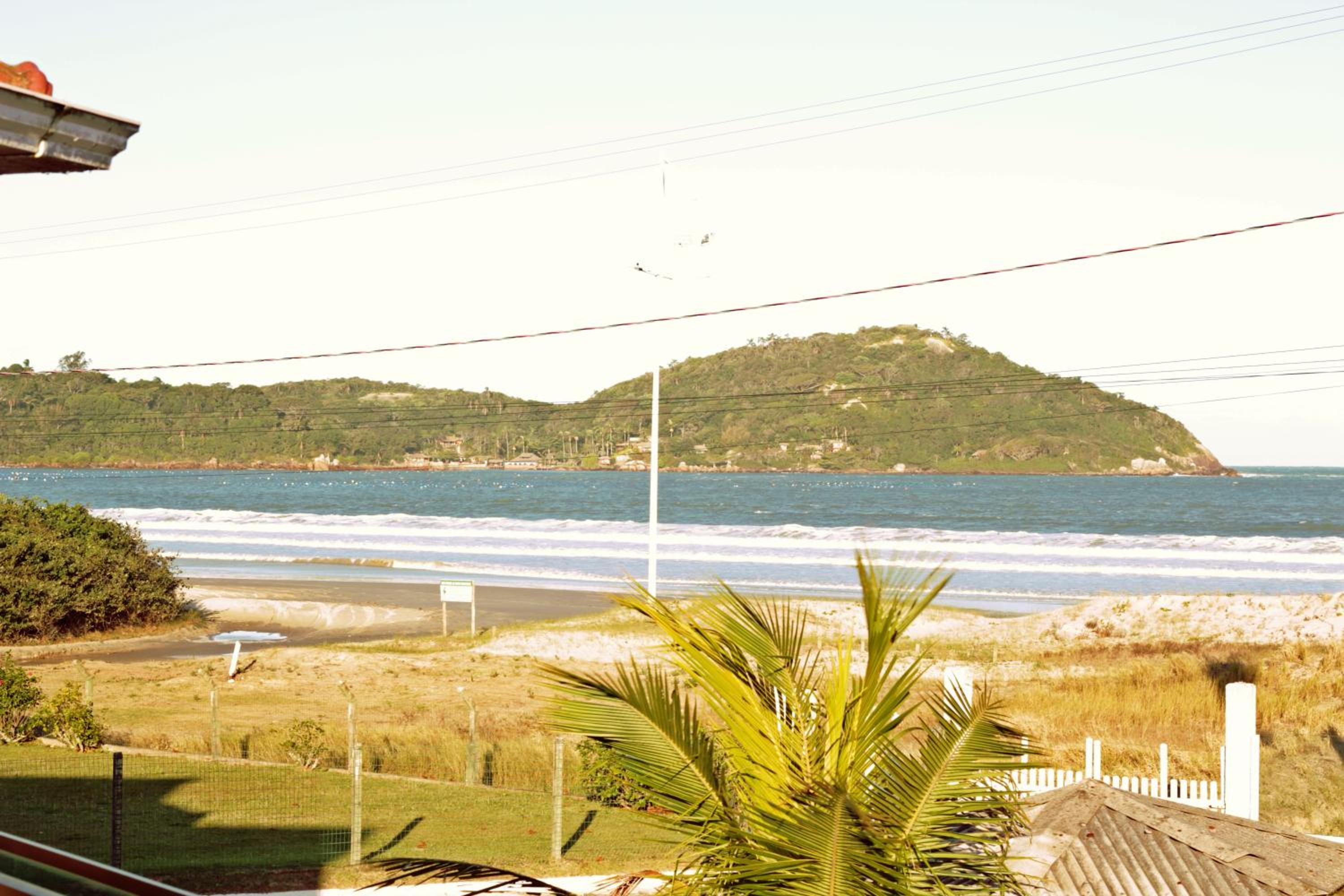 Pousada Recanto Edênico - à beira mar da Praia Ponta do Papagaio, Palhoça SC