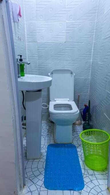 COZY and EXOTIC 3 BED 2 BATH WITH 24HRS LIGHT AND 20 MINS TO AIRPORT, photo 13
