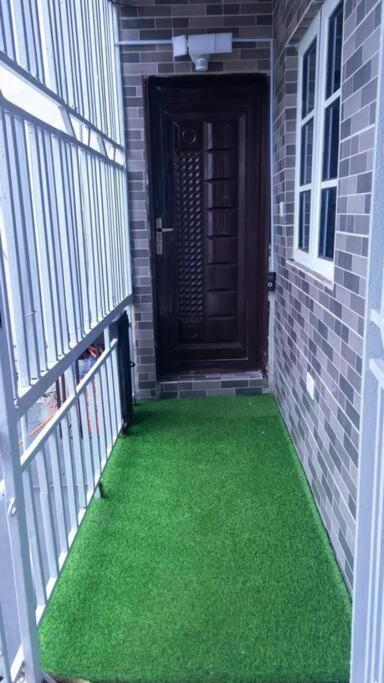 COZY and EXOTIC 3 BED 2 BATH WITH 24HRS LIGHT AND 20 MINS TO AIRPORT, photo 11