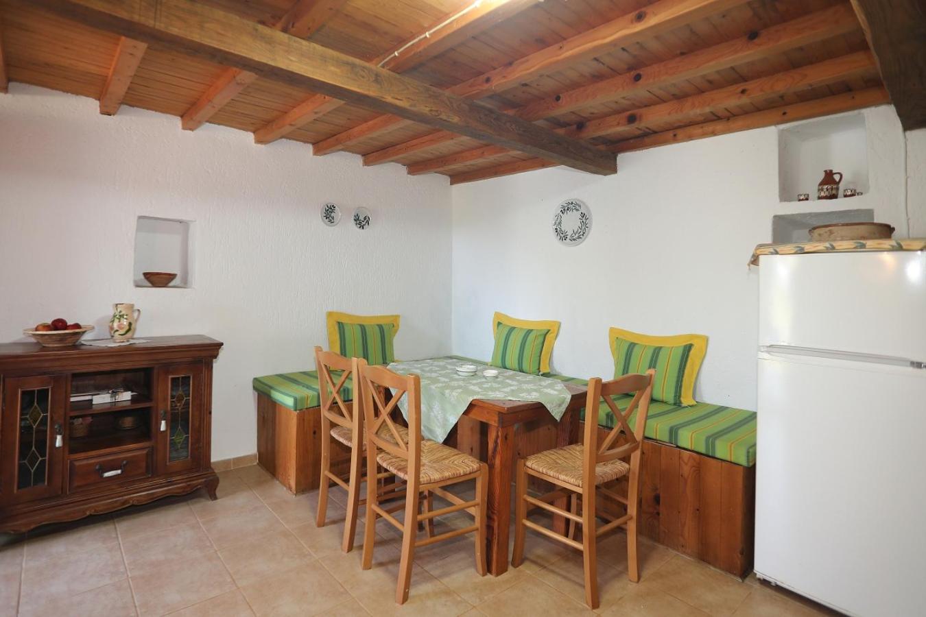 Vathias Cottage photo 3