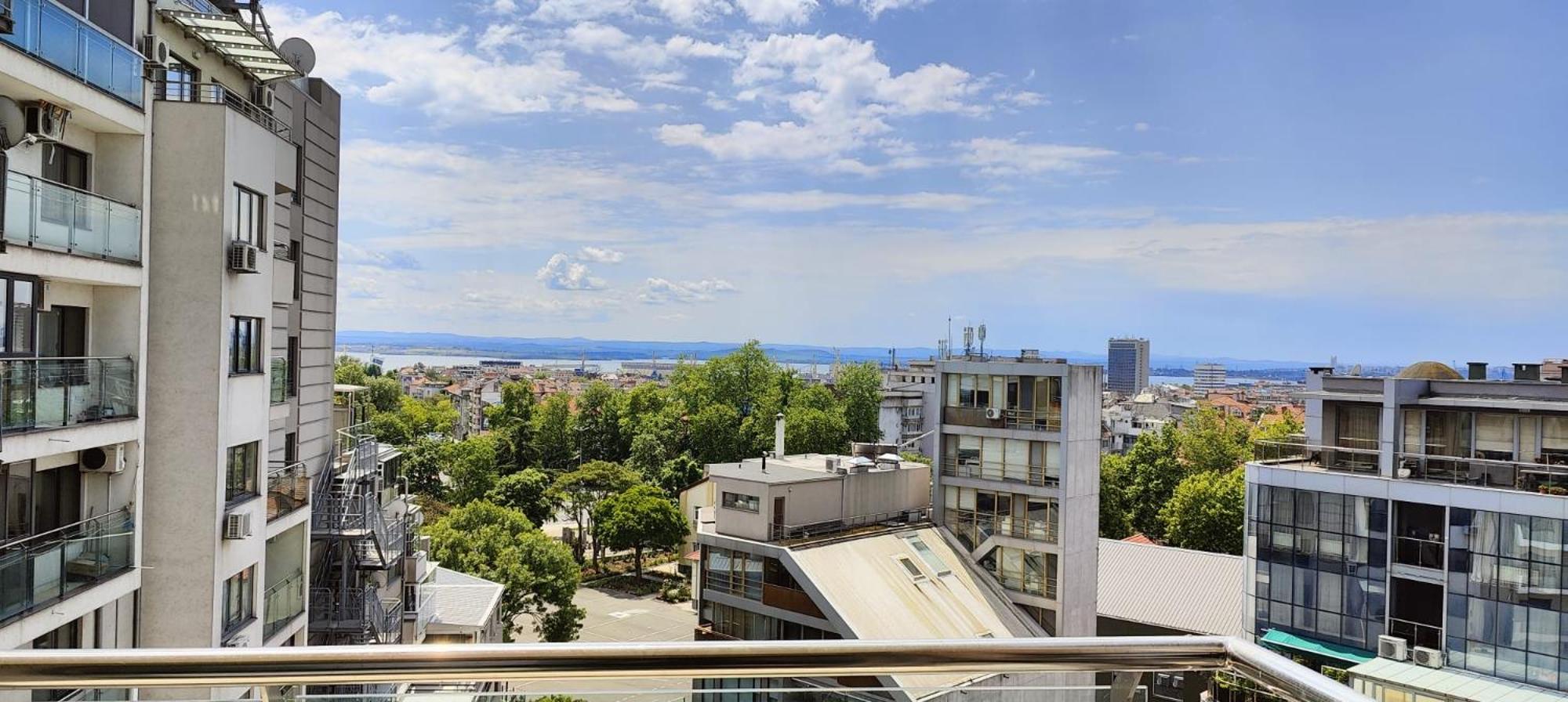 Luxury Sea Sunset Deluxe Apartment