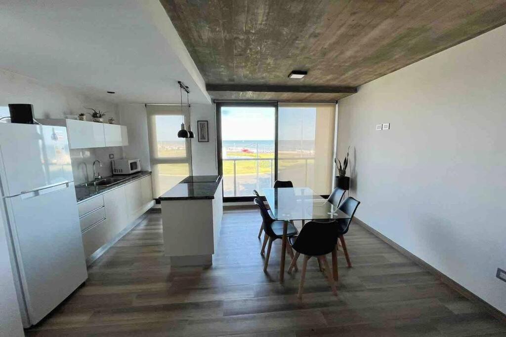 Precioso Departamento Frente al Mar para 1-4 Personas