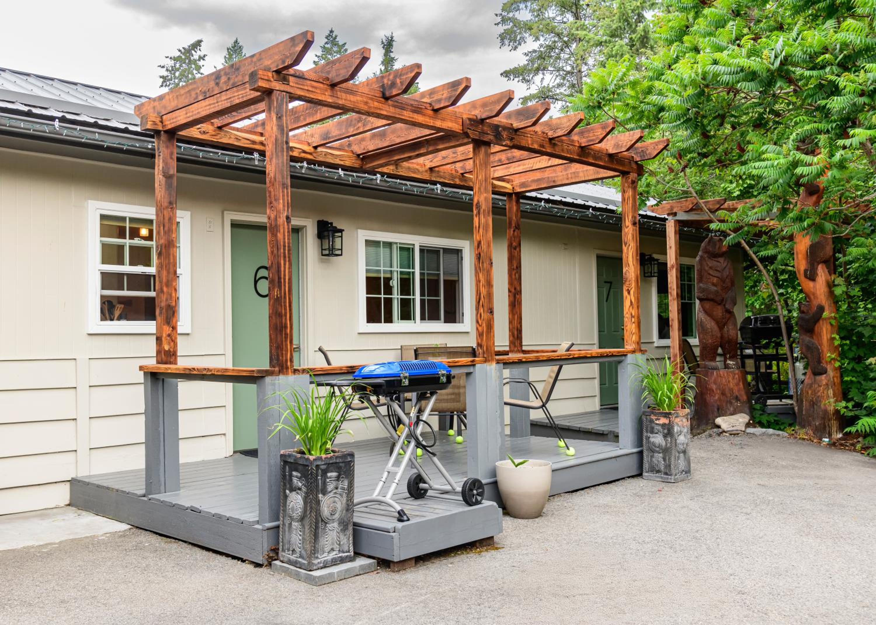 Barefoot Villas and Retreat