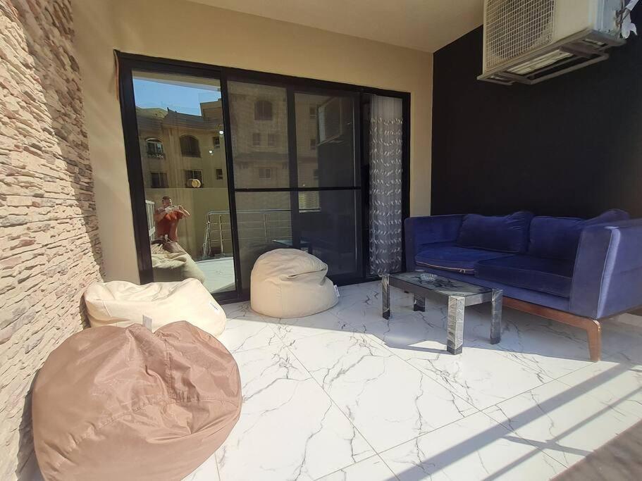 Stunning City Stay in 3 bedroom in Midtown Compound Auc Avenue