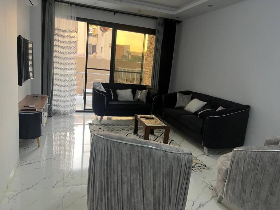 Stunning City Stay in 3 bedroom in Midtown Compound Auc Avenue
